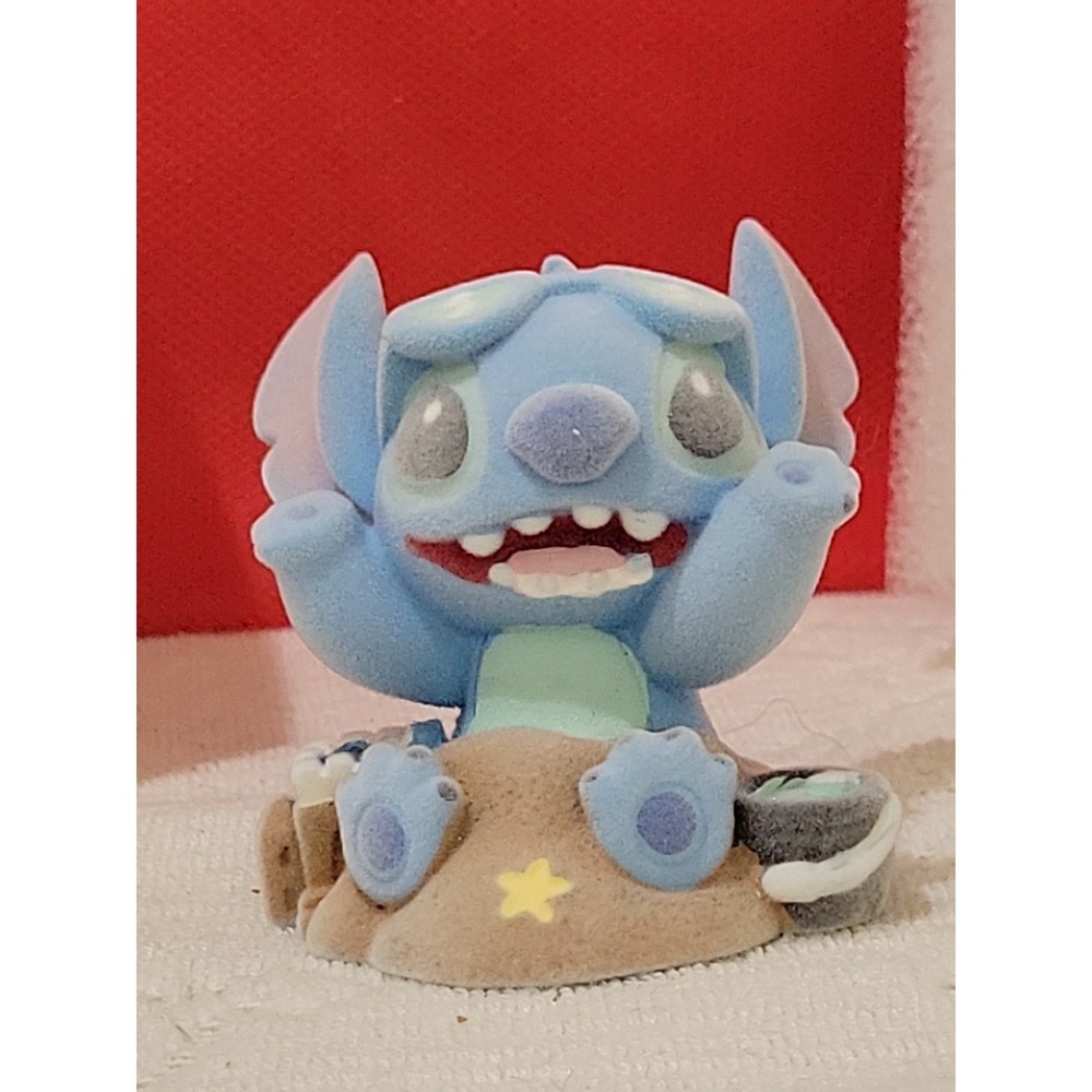 Stitch On HeartBox, a series of collectible  box.